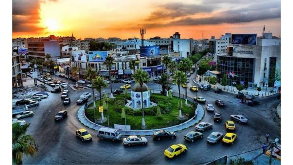 بلدية إربد الكبرى تنظم حملة نظافة شاملة