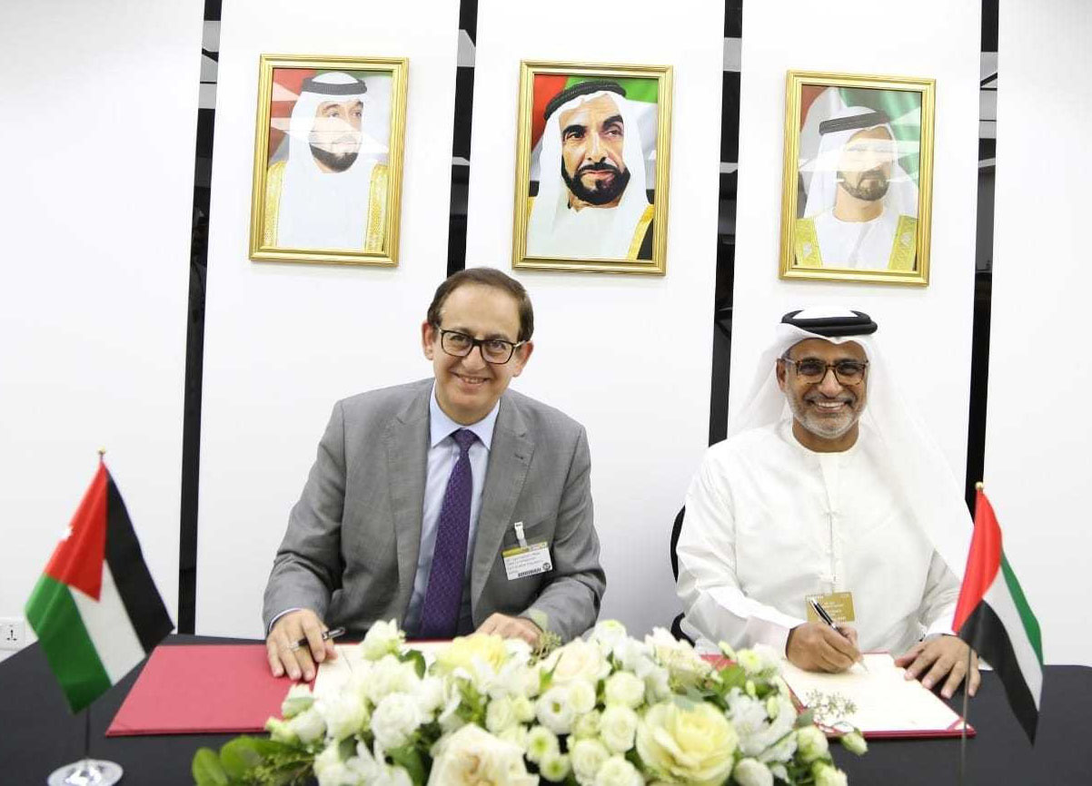 الأردن والإمارات يوقعان مذكرة تفاهم في مجال الطيران المدني