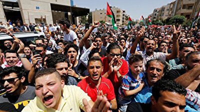 مسيرة احتجاجية من أمام الحسيني بعد صلاة الجمعة