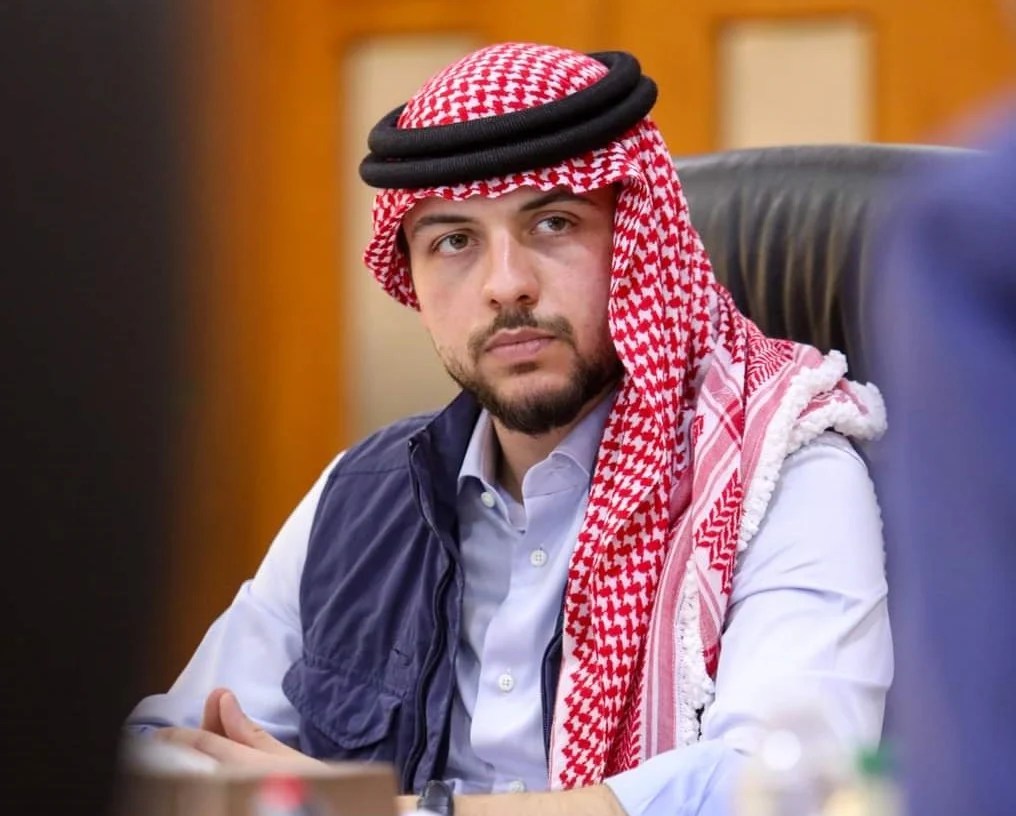ولي العهد يهنئ بالأعياد المجيدة