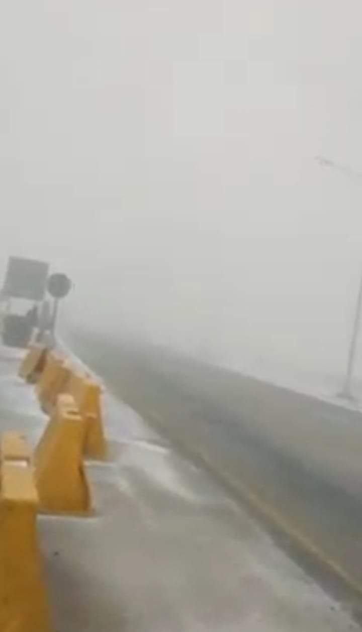 بالفيديو ..بدء تساقط الثلوج في رأس النقب