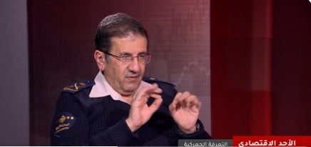 بالفيديو .. مدير الجمارك يكشف حقيقة الرسوم التي تتقاضها الجمارك على السيارات