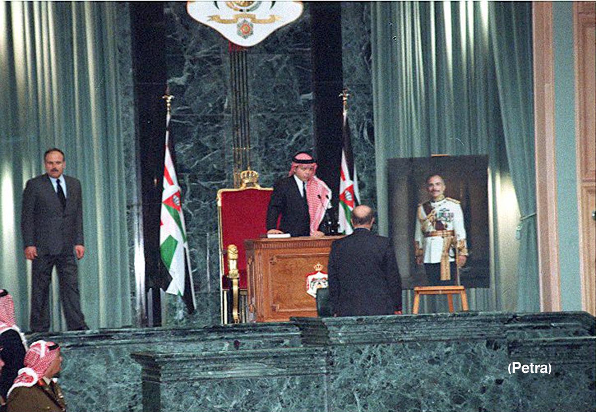 الاردنيون يحيون الذكرى 23 ليوم الوفاء والبيعة غدا