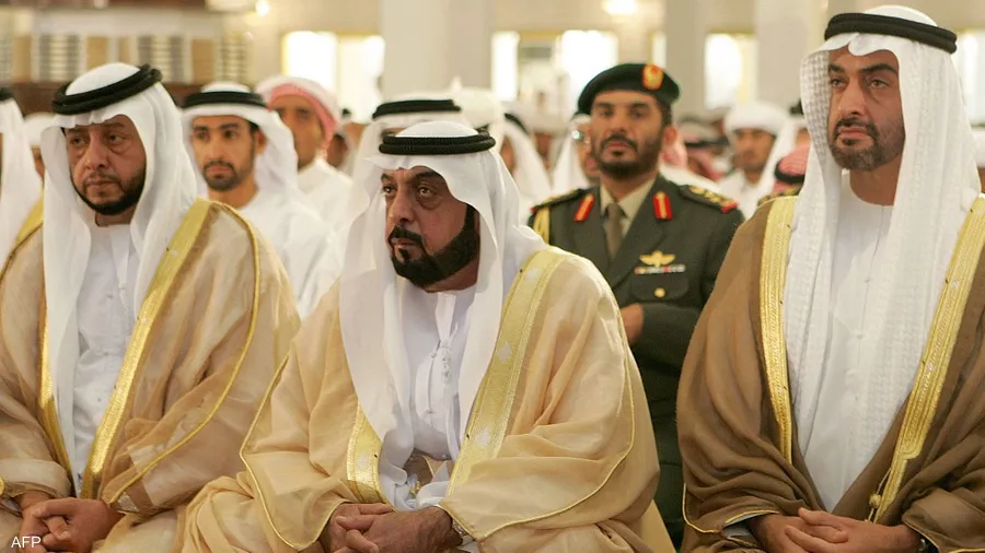 رحيل الشيخ خليفة .. تاريخ حافل بالعطاء