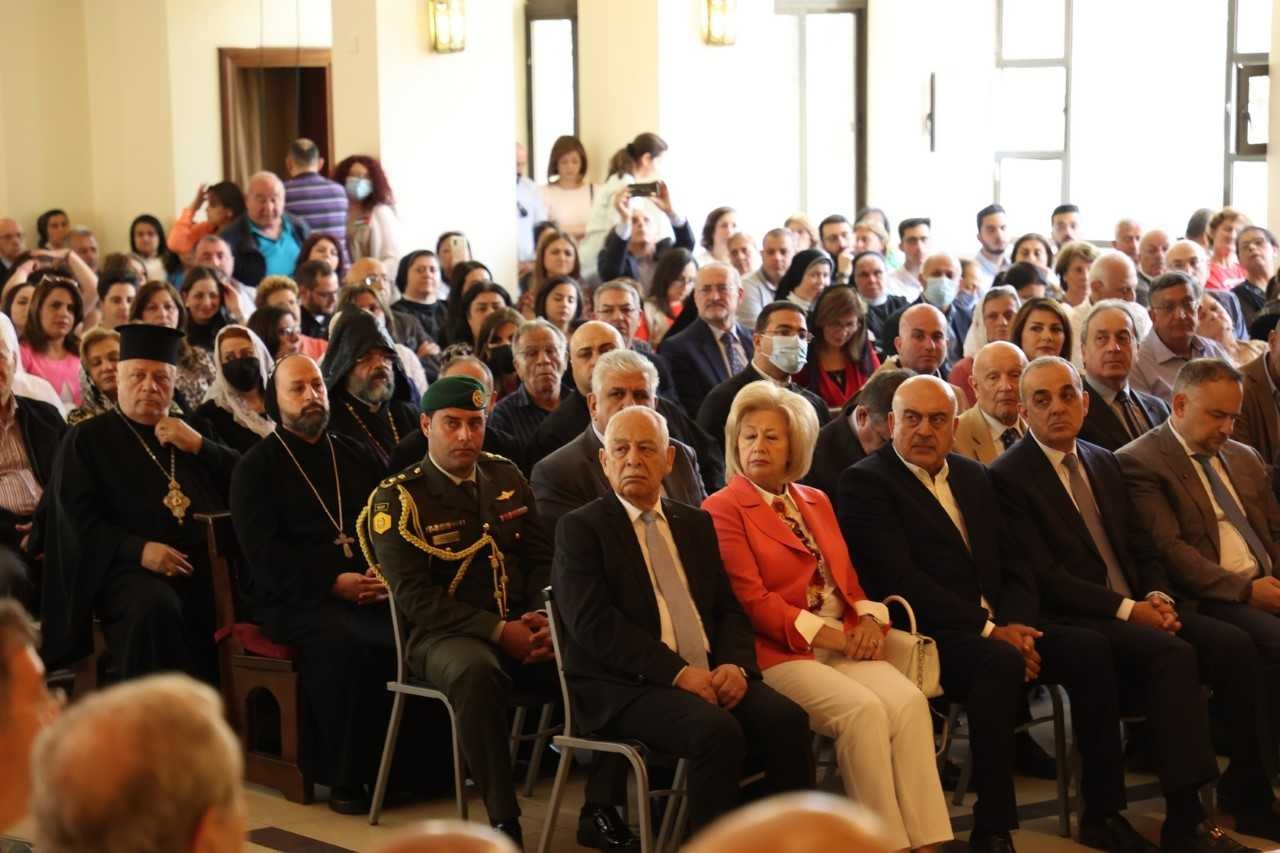 مندوبا عن الملك.. العيسوي يحضر قداس تنصيب مطران اللاتين جمال دعيبس