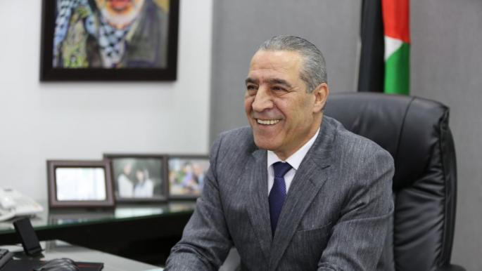 حسين الشيخ الخليفة المتوقع للرئيس الفلسطيني عباس؟