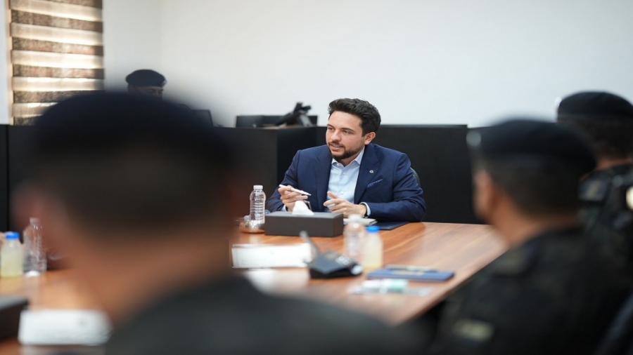 نائب الملك يزور قيادة الشرطة الخاصة.. صور