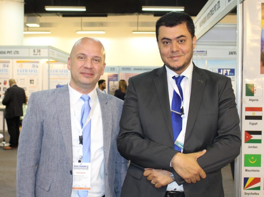 الملاح ومحلي من جامعة البترا يشاركان في مؤتمر الصناعات الصيدلانية العربية
