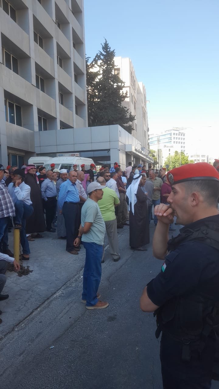بالصور .. اعتصام جديد لمتقاعدي الفوسفات