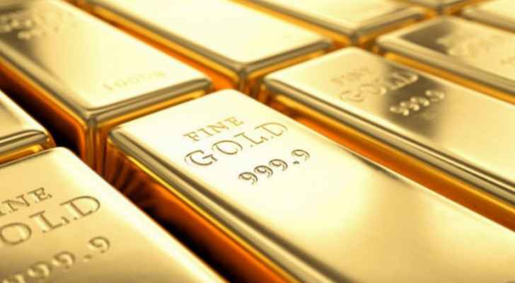 تراجع النفط والذهب وارتفاع الدولار