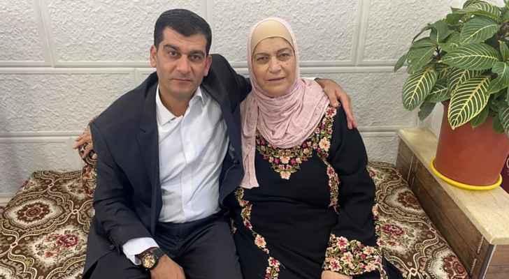 شاب اردني .. ماذا قال بعد تبرعه بكليته لوالدته