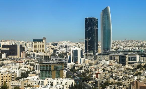 الأجواء تستمر جافة وحارة حتى السبت وتتراجع تدريجيا اعتبارا من الأحد