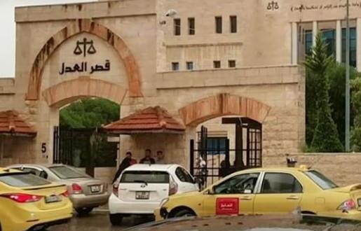 سقوط شاب عشريني من الطابق الثاني في قصر عدل إربد