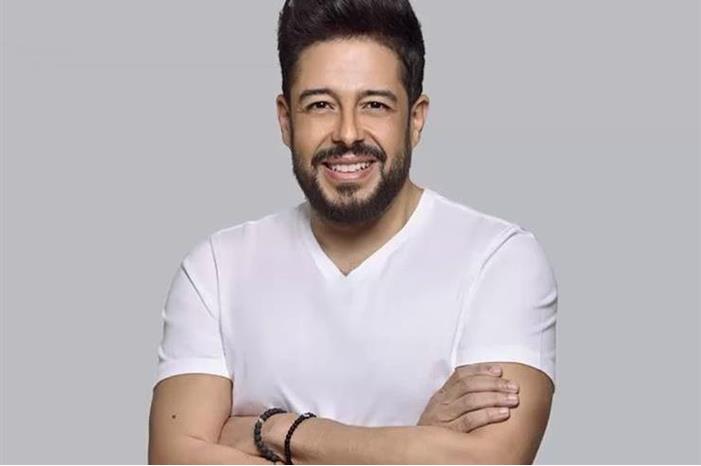 صور- شاب يتقدم لخطوبة فتاة في حفل محمد حماقي والأخير يعلق 2021_12_4_14_49_11_52