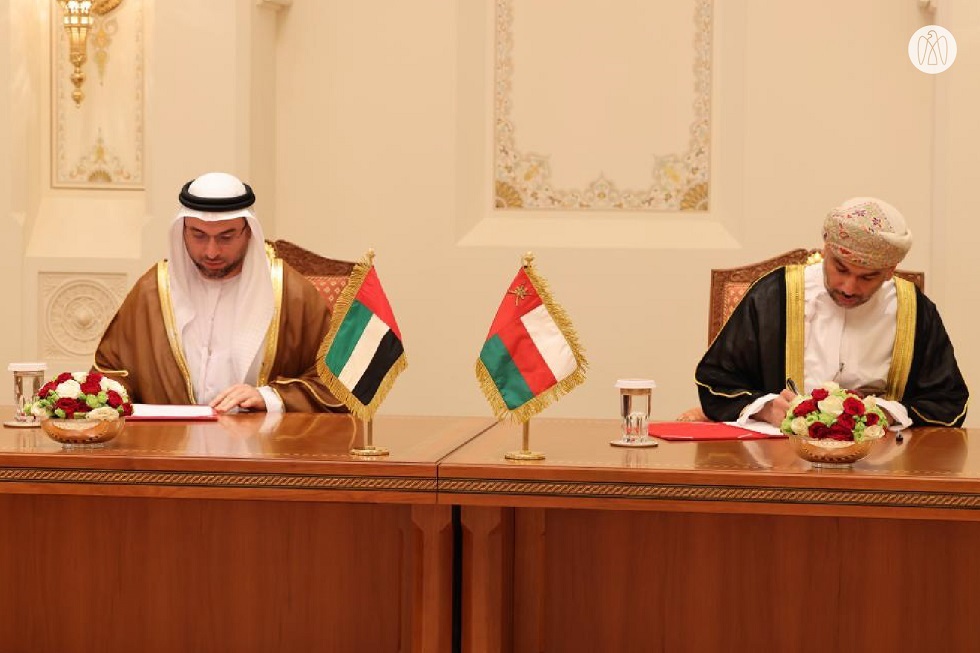 اتفاق إماراتي عماني لمدّ سكة حديد بطول 303 كم تربط البلدين