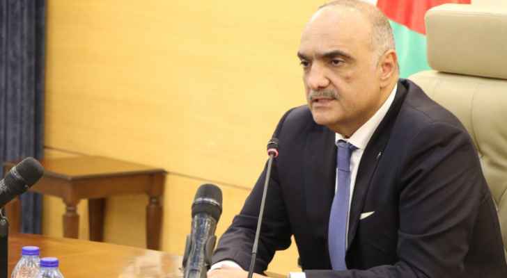 الخصاونة للوزراء بعد التعديل الخامس: لن نقبل أي تباطؤ
