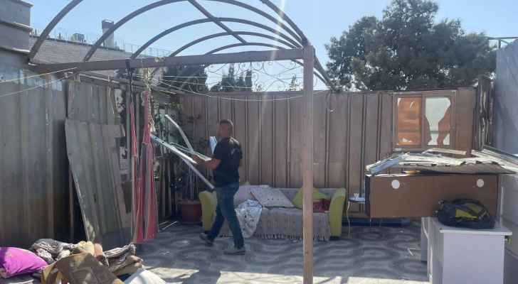 الاحتلال يجبر مقدسيا على هدم جزء من منزله