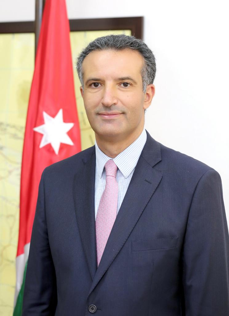 أمام وزير السياحة..!!