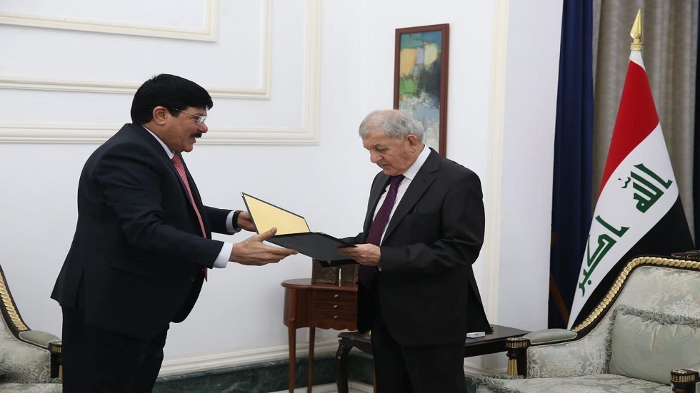 الأسد يهنئ نظيره العراقي: نرغب بتعزيز العلاقات بين البلدين