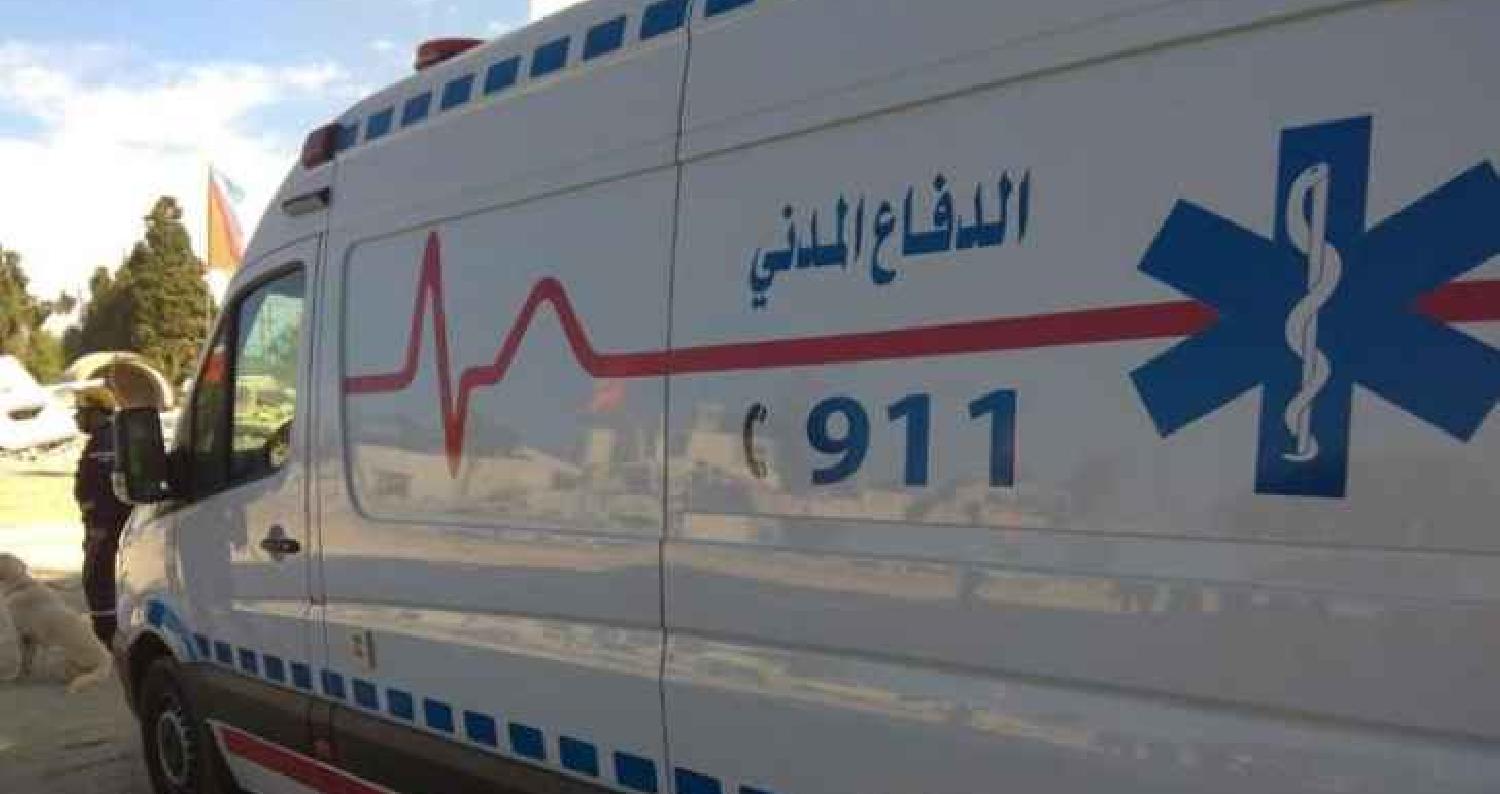 كوادر الدفاع المدني تسعف فتاة تعاني من ضيق تنفس