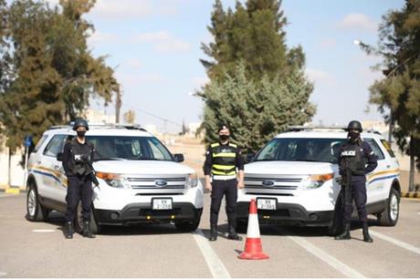 ضبط مركبة تسير بسرعة 200 كم على طريق جرش