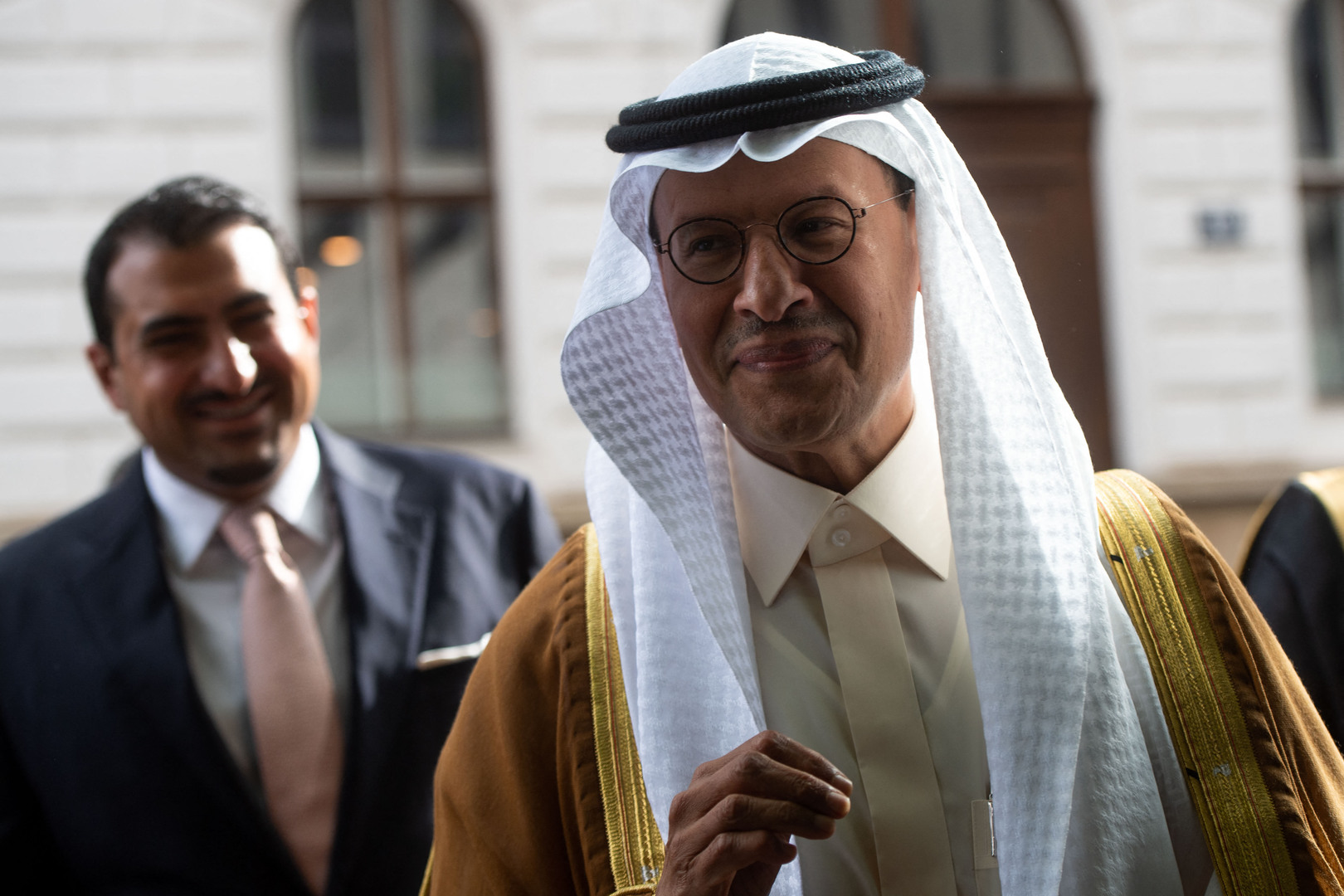 مواقع التواصل تضج برد بن سلمان على صحفي بسبب علاقة روسيا والسعودية (فيديو)