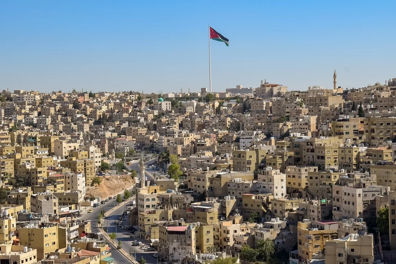الطقس اليوم خريفي معتدل وتوقع اقتراب كتلة هوائية باردة غدا