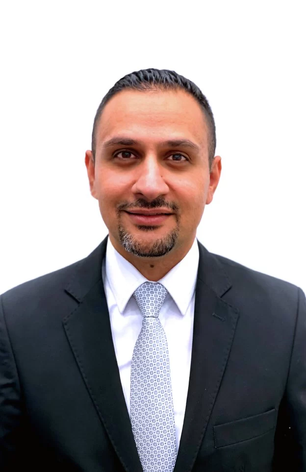 الأحزاب والفرصة السانحة