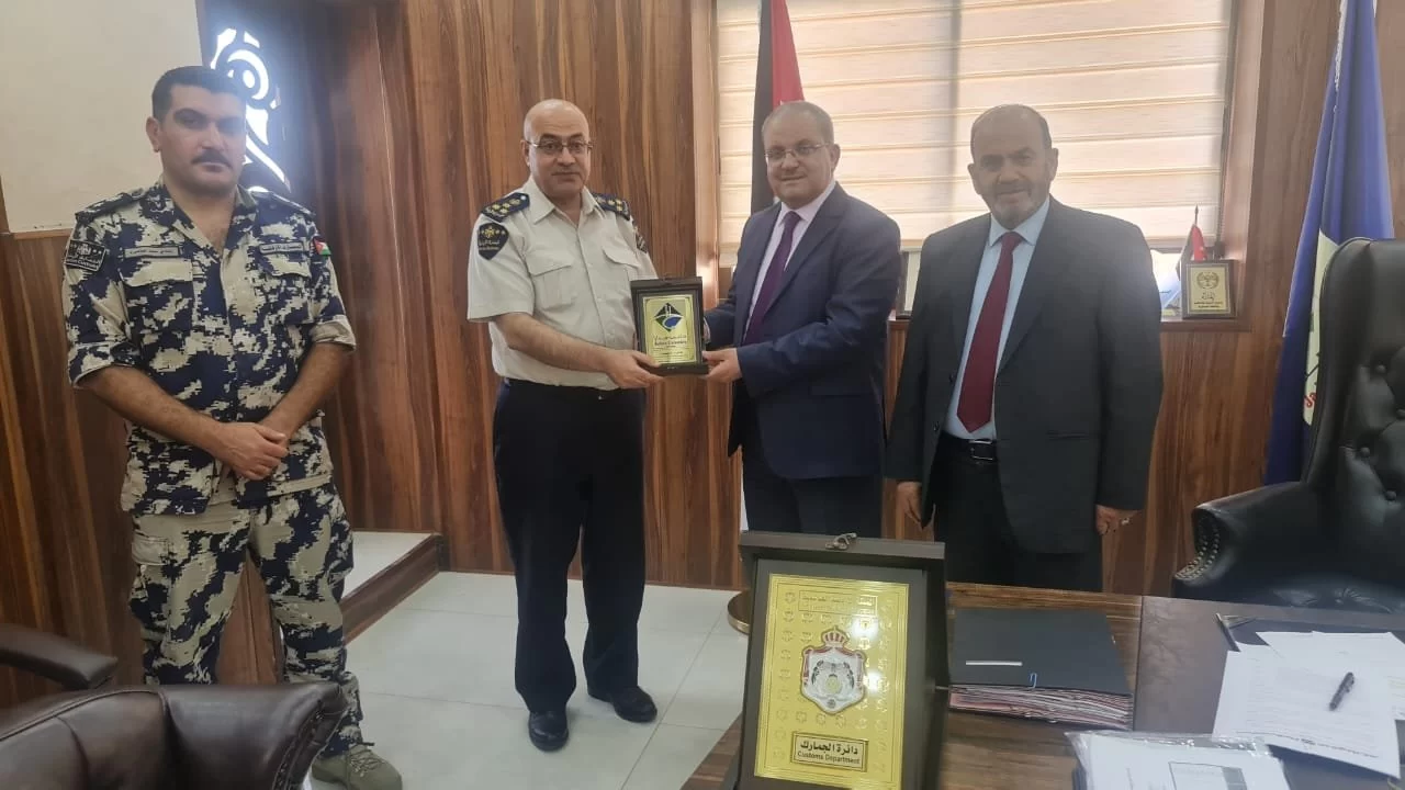 عبيدات يستقبل مساعد مدير الجمارك العامة الأردنية