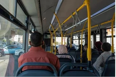 تنظيم النقل البري: تصاريح نقل يومية مؤقتة لحل مشكلة نقل طلاب الجامعات