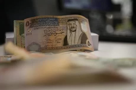 قرار مرتقب برفع الفوائد على القروض في الأردن