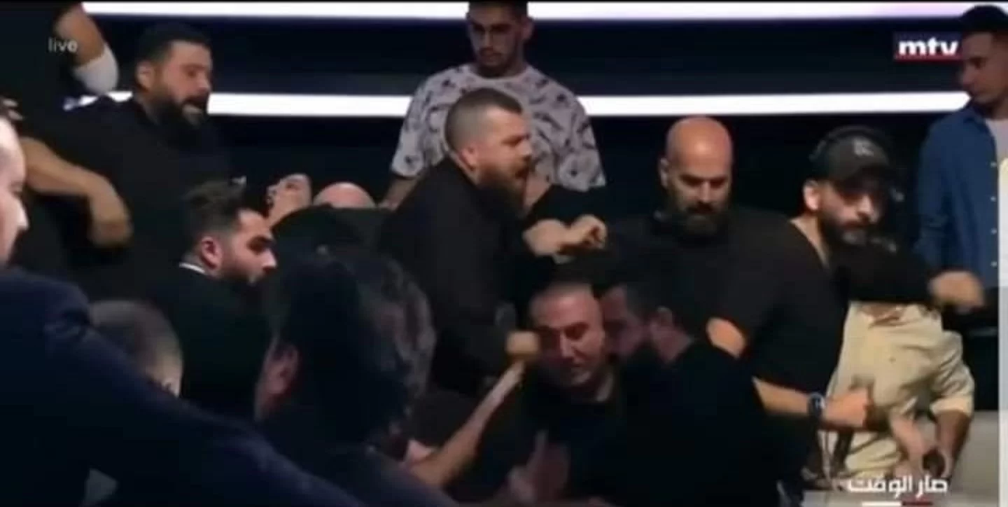 شاهدوا ” إشكال لبناني ” يتطور إلى إطلاق نار في أحد البرامج التلفزيونية